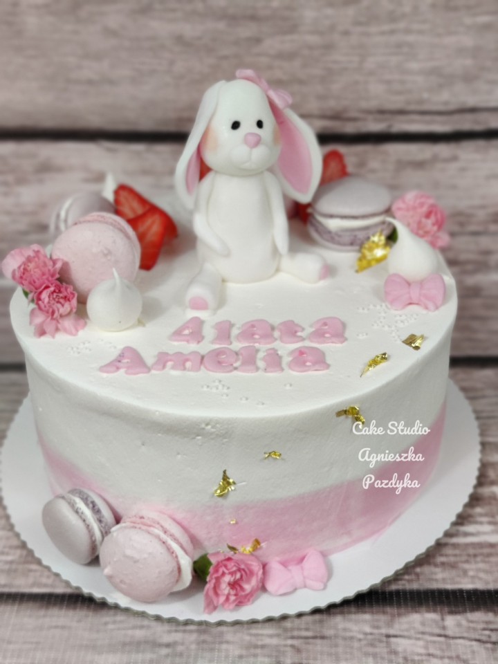 Tort króliczek Amelki